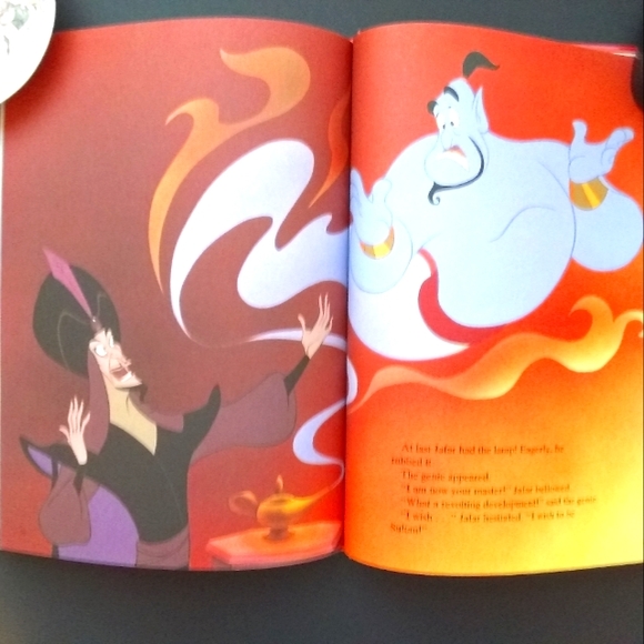 1992 Vintage Walt Disneys Classic Aladdin Book - Picture 7 of 9